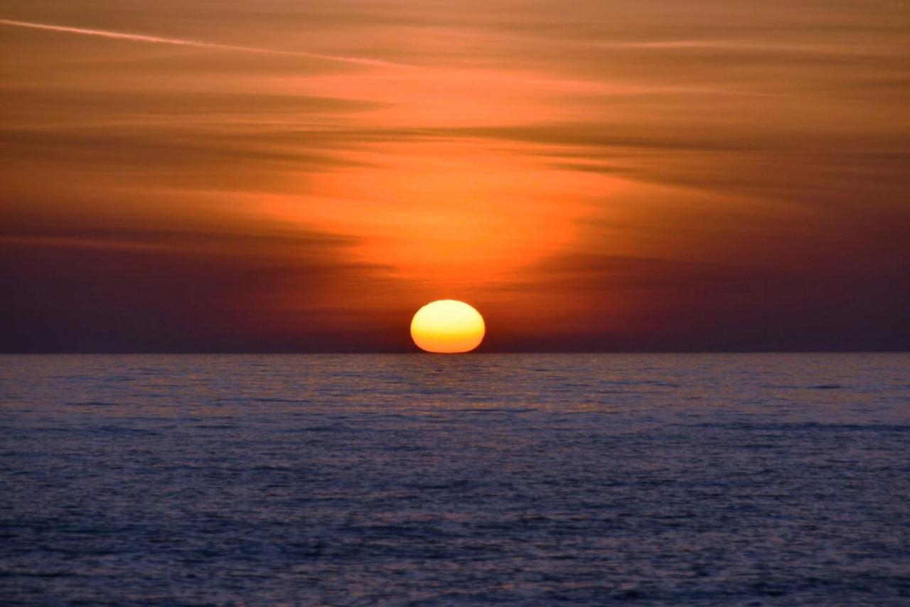 Sunrise Beach Oscoda @ Surfside Екстериор снимка